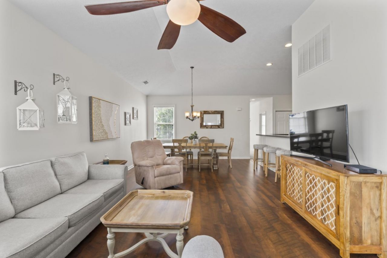 901 West Port Dr. Photo 22