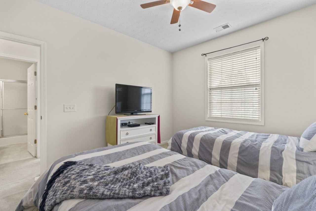 901 West Port Dr. Photo 40
