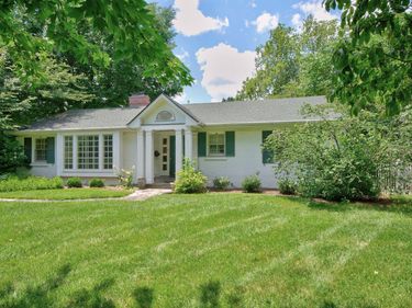1566 Tates Creek Road, Lexington, KY 40502