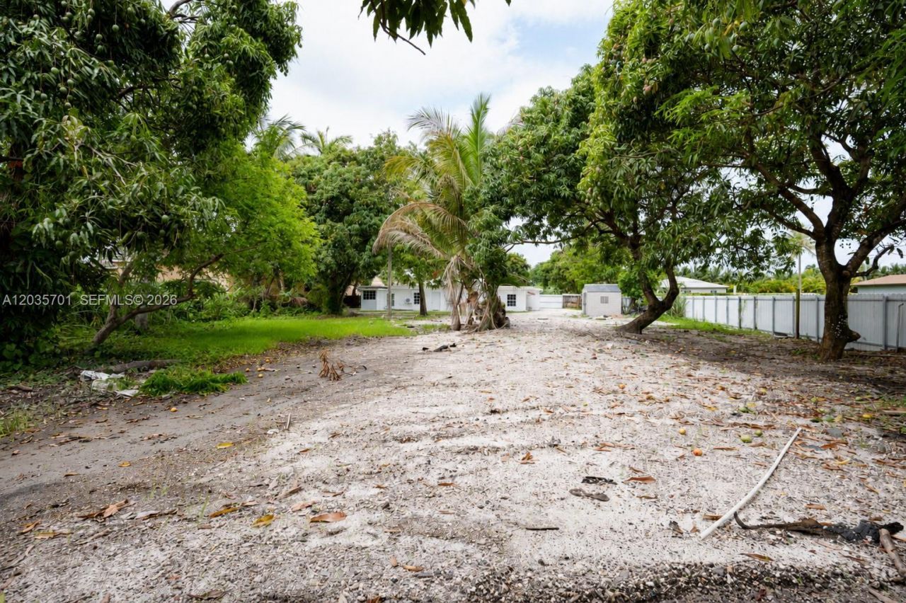 10945 NW 19th Ave, Miami, FL 33167 Photo