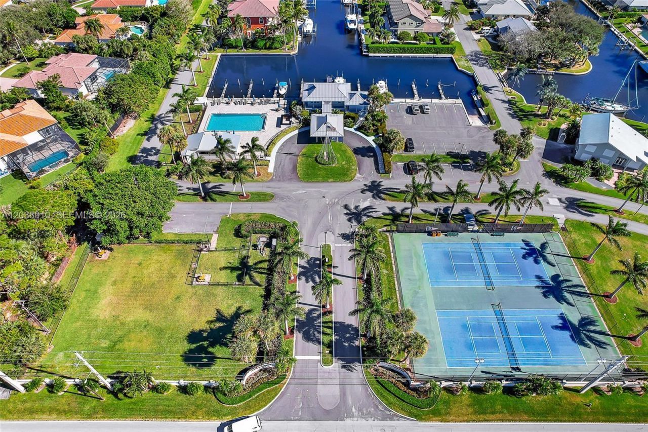 8967 SE Star Island Way, Hobe Sound, FL 33455 Photo