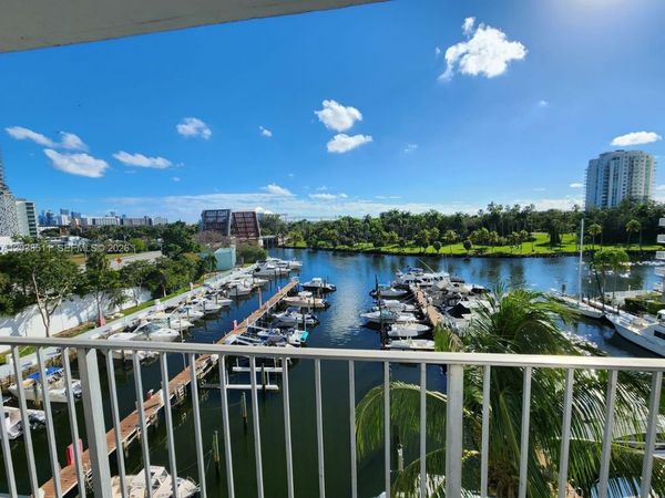 1700 NW N River Dr , Unit 606, Miami, FL 33125