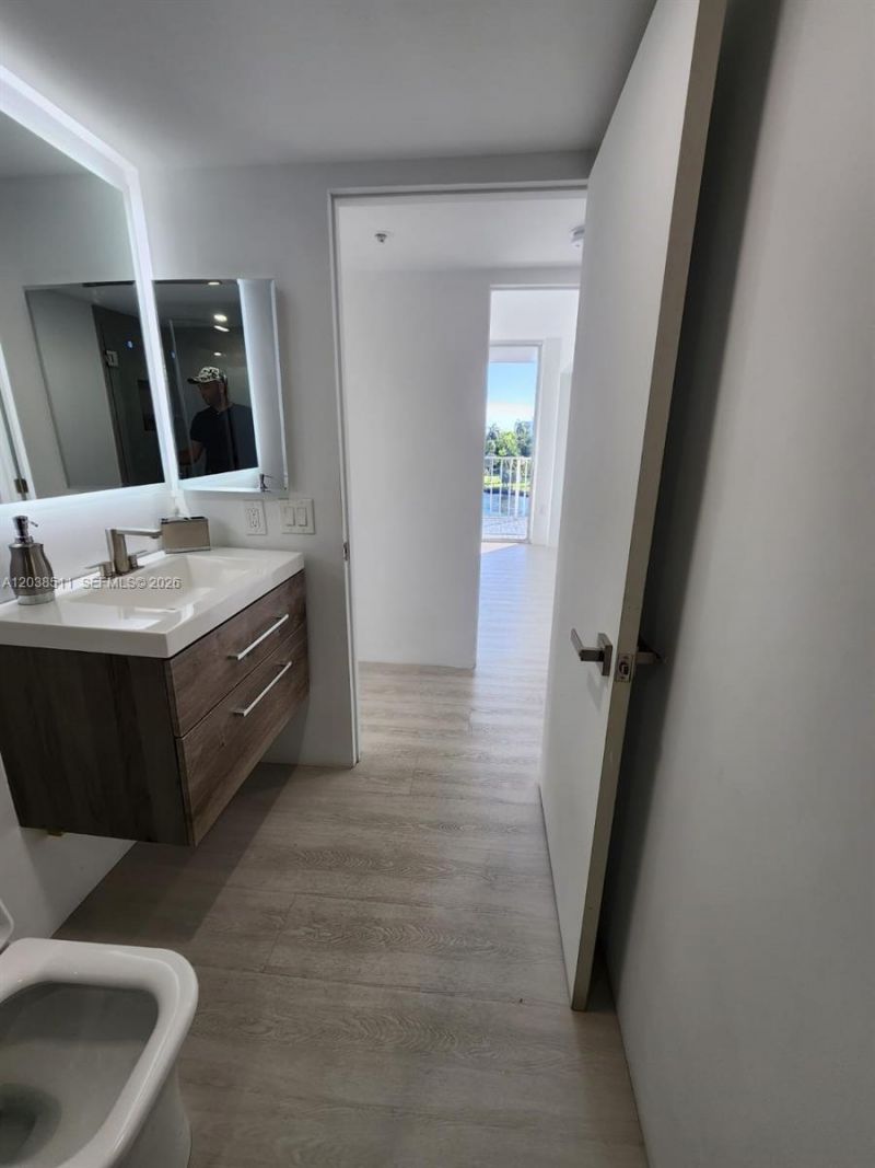 1700 NW N River Dr , Unit 606, Miami, FL 33125 Photo