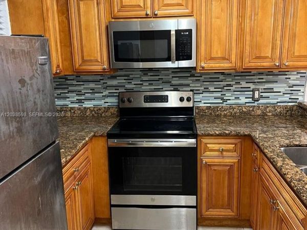 1561 Balfour Point Dr , Unit B, West Palm Beach, FL 33411