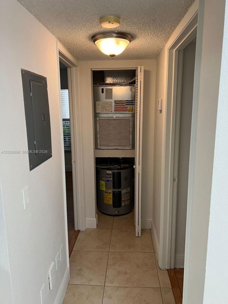 1561 Balfour Point Dr , Unit B, West Palm Beach, FL 33411 Photo