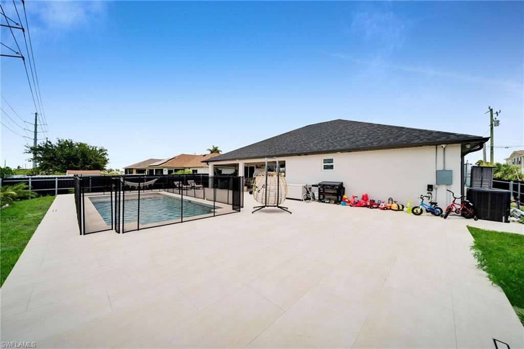 512 NW 24th Ave, Cape Coral, FL 33993 Photo