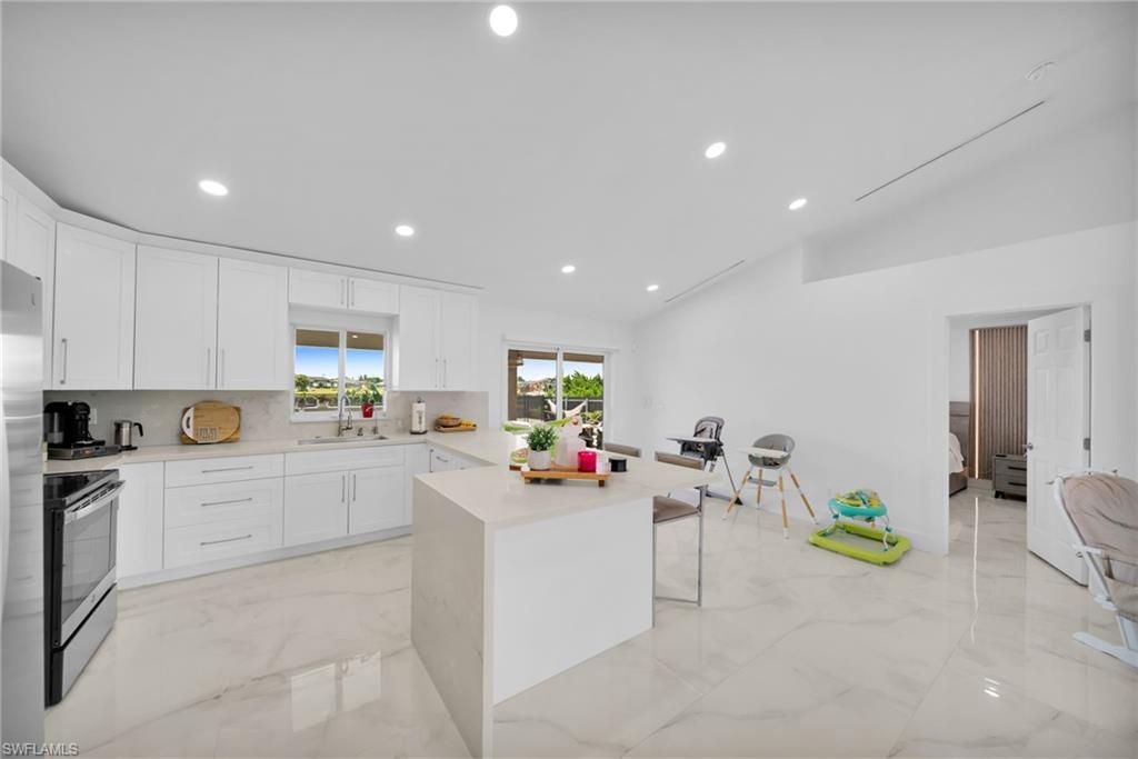 512 NW 24th Ave, Cape Coral, FL 33993 Photo