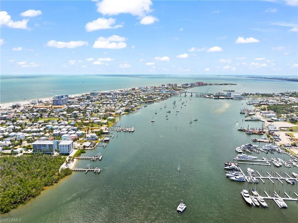 345 Mango St, Unit 605, Fort Myers Beach, FL 33931 Photo