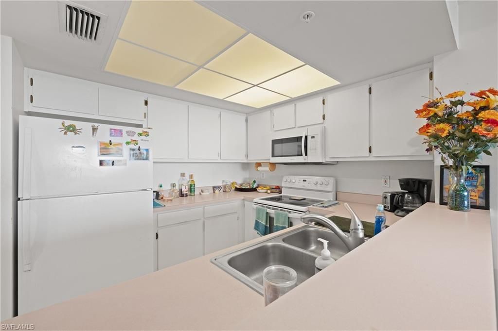 345 Mango St, Unit 605, Fort Myers Beach, FL 33931 Photo