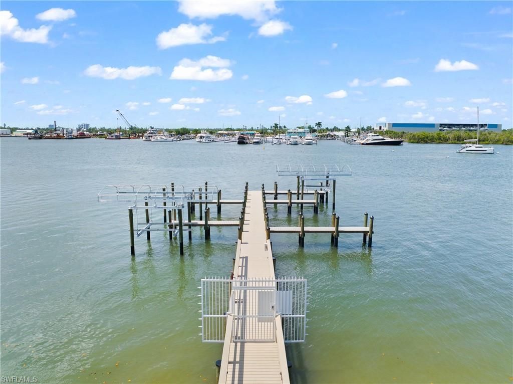 345 Mango St, Unit 605, Fort Myers Beach, FL 33931 Photo