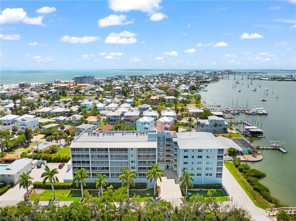 345 Mango St, Unit 605, Fort Myers Beach, FL 33931 Photo