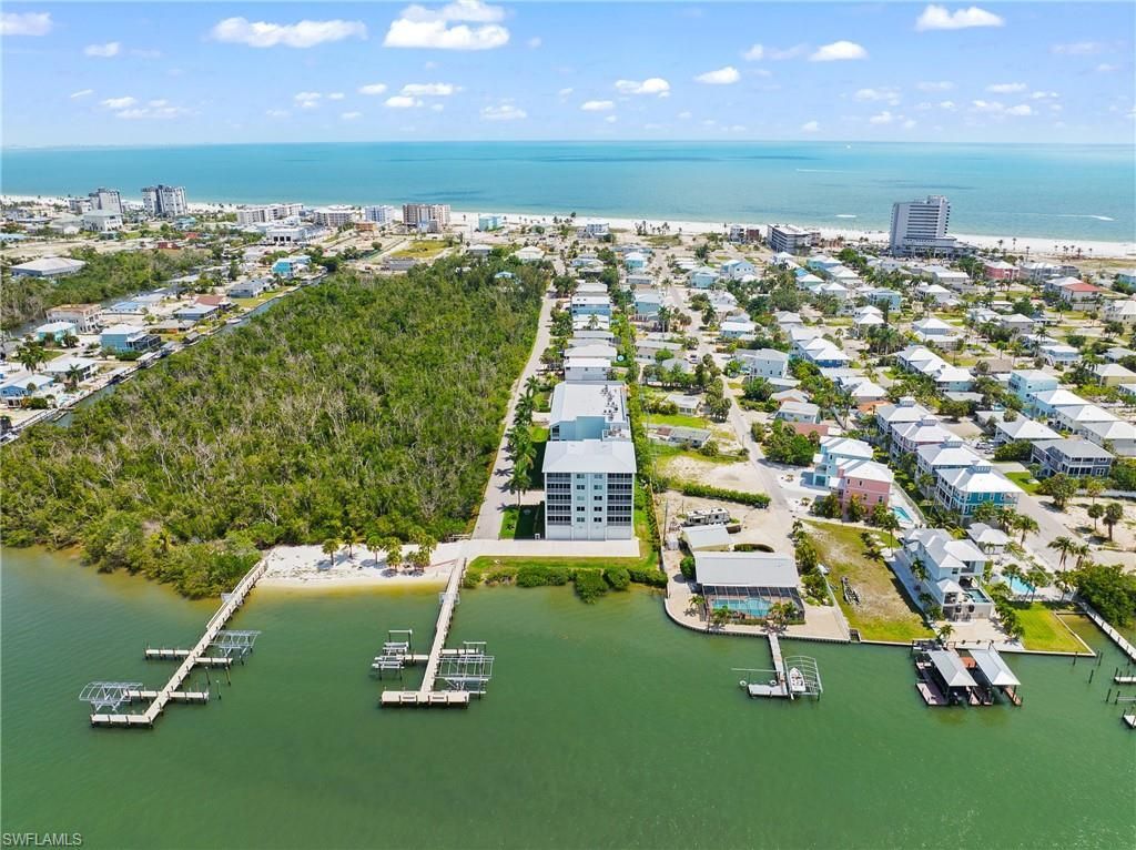 345 Mango St, Unit 605, Fort Myers Beach, FL 33931 Photo