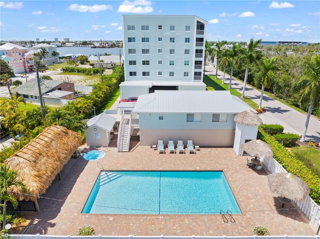345 Mango St, Unit 605, Fort Myers Beach, FL 33931 Photo