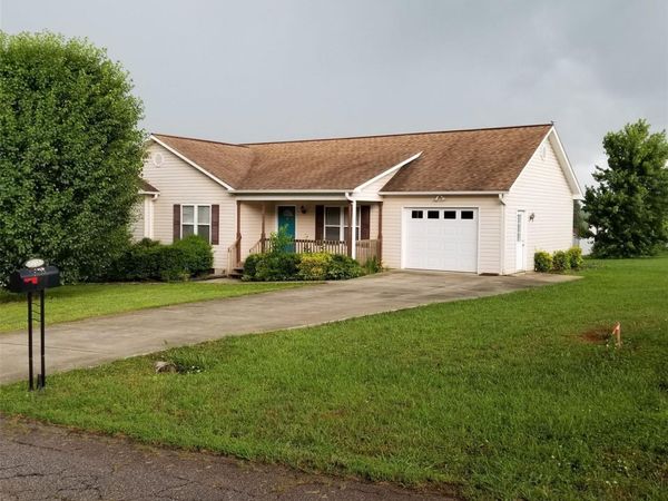 2188 Samanthas Wells Road , Newton, NC 28658