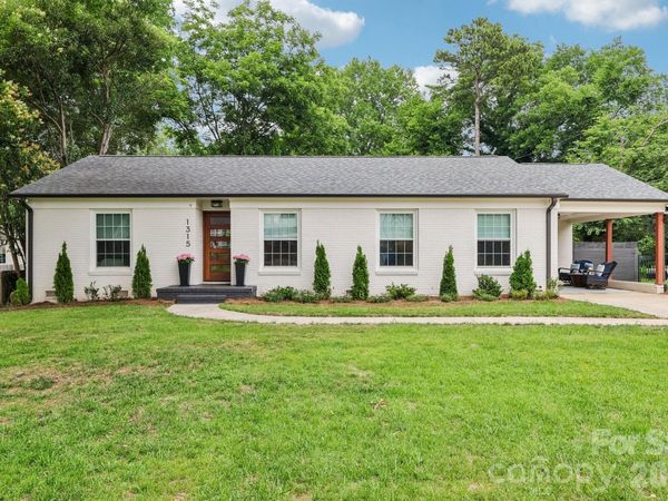 1315 Holmes Drive, Charlotte, NC 28209