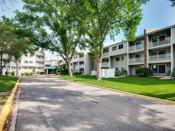 1601 N Innsbruck Drive , Unit 367NE, Fridley, MN 55432