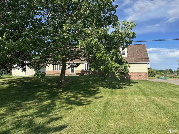 24677 WALTZ Road, New Boston, MI 48164