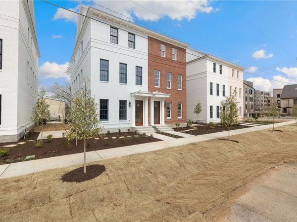 349 SE 4th Street, Bentonville, AR 72712