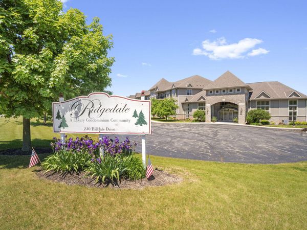 230 Hilldale Dr, Unit 1306, Hartford, WI 53027