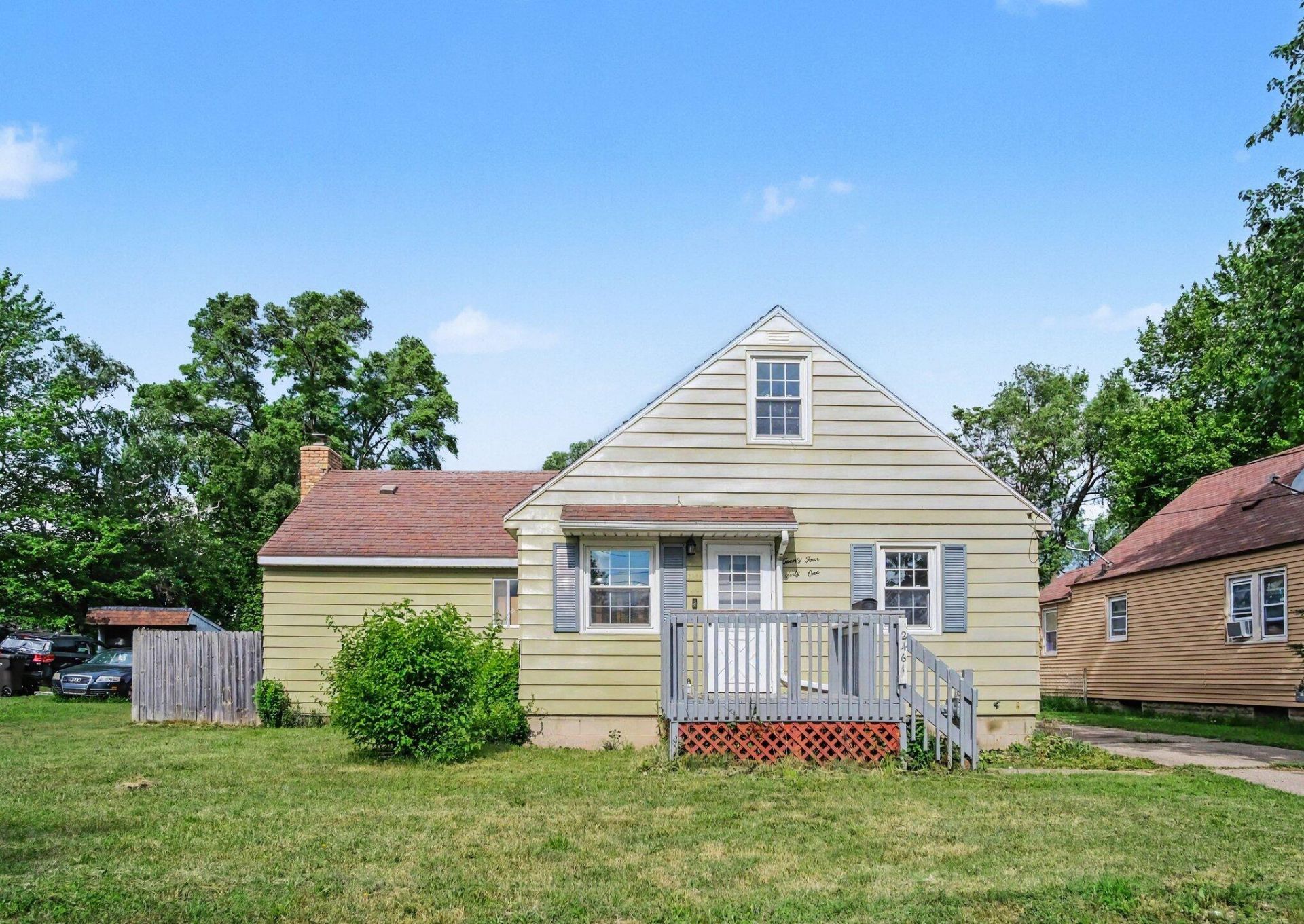 2461 Longstreet Avenue Sw, Wyoming, MI 49509 Main Photo