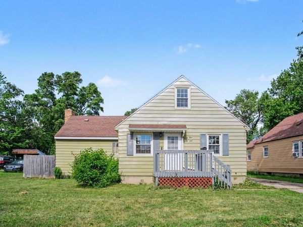 2461 Longstreet Avenue SW, Wyoming, MI 49509