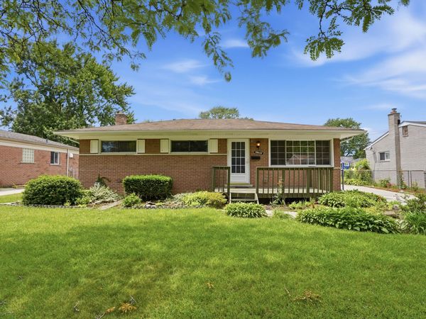 35843 Rewa Street, Clinton Twp, MI 48035