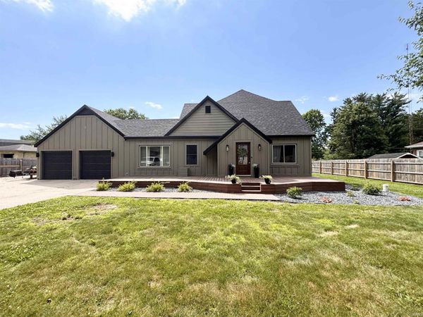 1105 Fisher Avenue, Warsaw, IN 46580