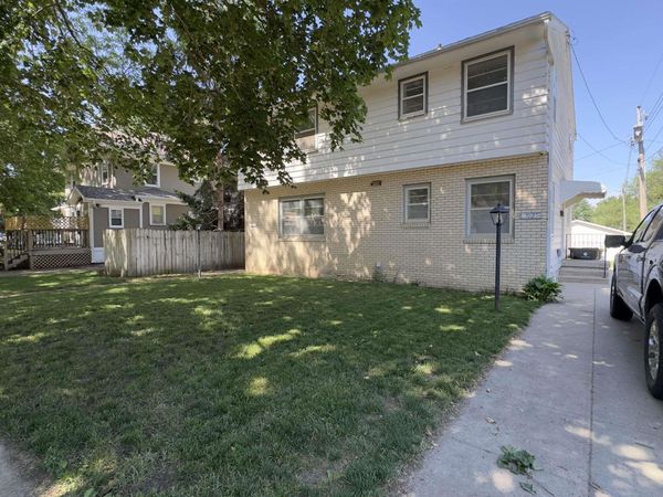 2021 S NEWTON ST, Sioux City, IA 51106