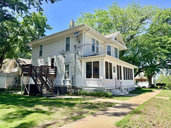 1901 S NICOLLET ST, Sioux City, IA 51106