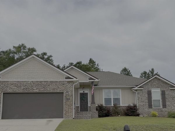 1567 Hollow Point Dr, Cantonment, FL 32533