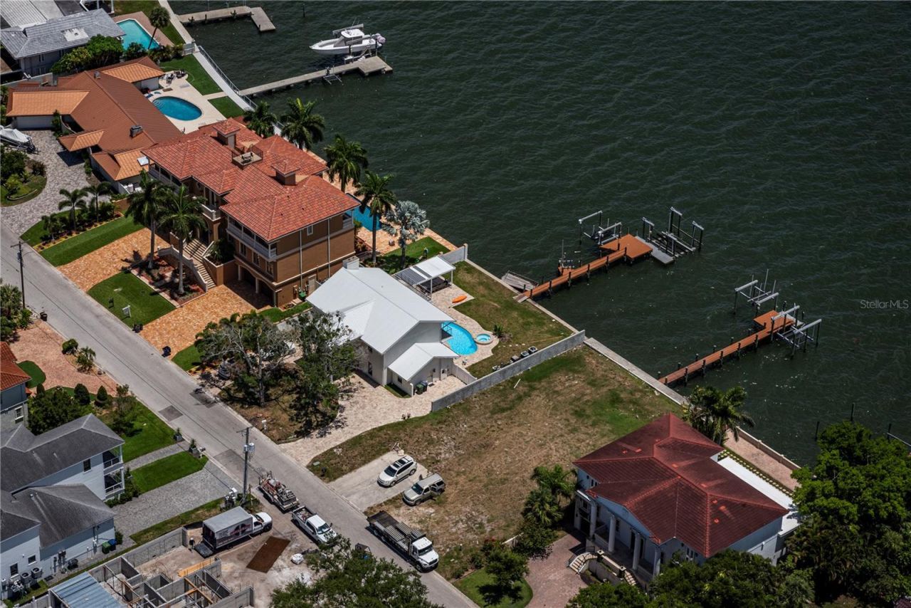 5812 Mariner Street , Tampa, FL 33609 Photo