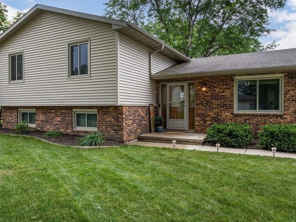 305 Raymond Road, Waunakee, WI 53597