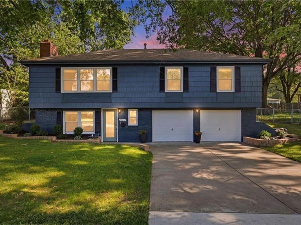 10014 Moody Park Drive, Overland Park, KS 66212