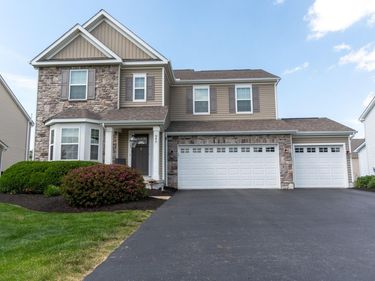 945 Farmington Lane, Delaware, OH 43015