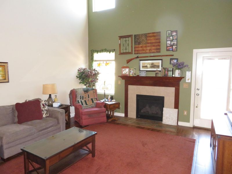 945 Farmington Lane , Delaware, OH 43015 Photo 9