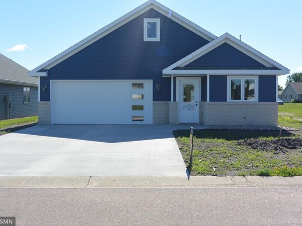 1506 Elsie Drive N, Glencoe, MN 55336