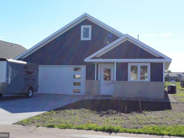 1506 Elsie Drive N, Glencoe, MN 55336