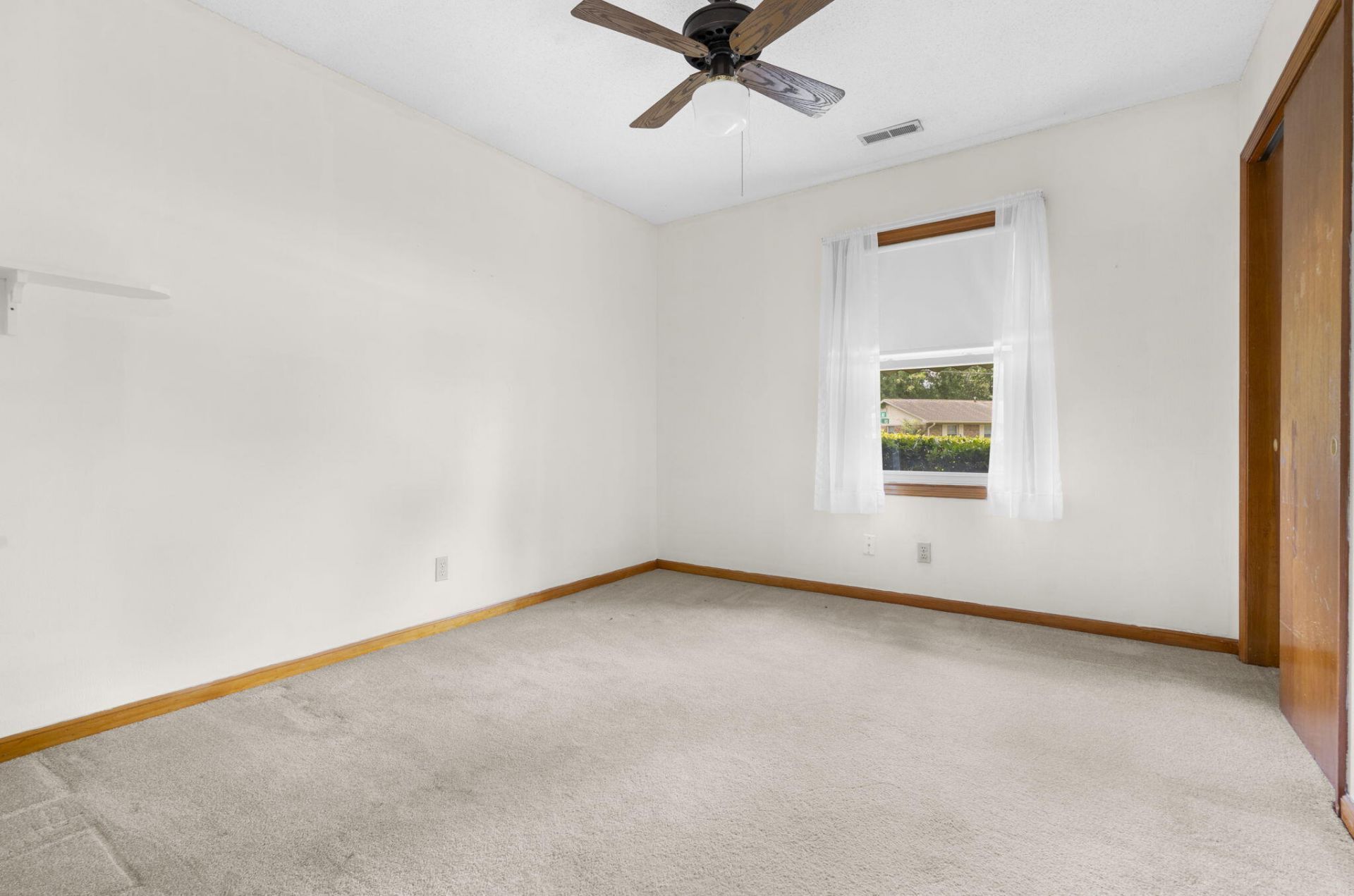 2 Elberton Avenue Photo 14