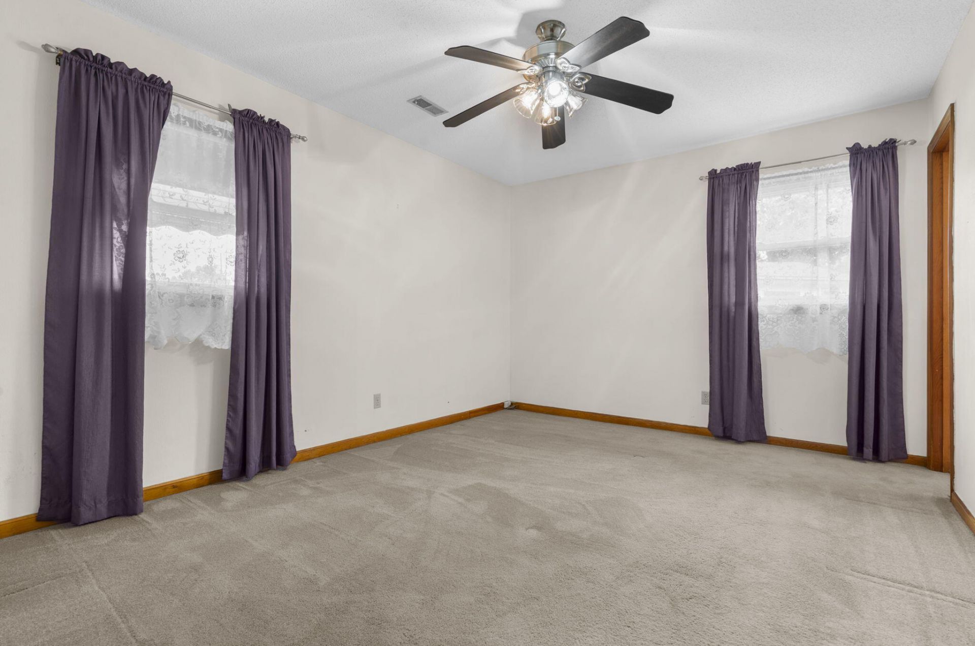 2 Elberton Avenue Photo 20