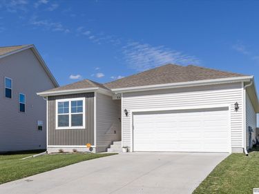 9408 Reynolds Street, Omaha, NE 68122
