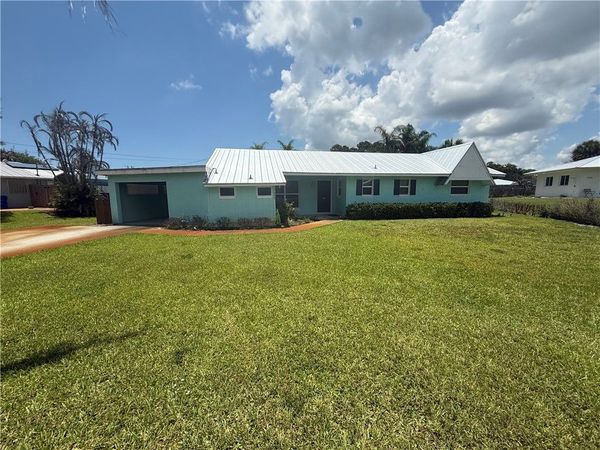 1625 1st Street, Vero Beach, FL 32962