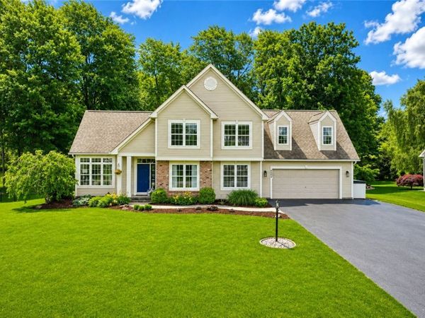 6064 Southbrook Drive , Ontario, NY 14519