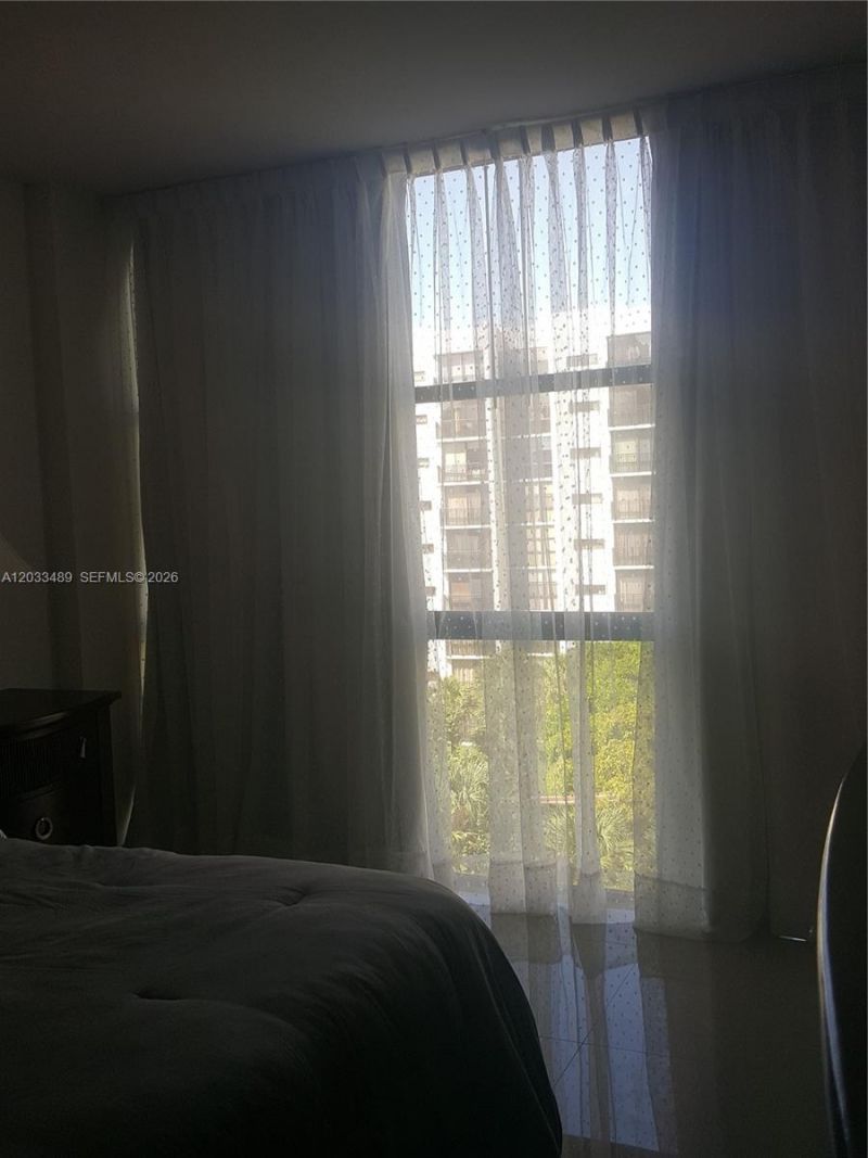 16919 N Bay Rd, Unit 608, Sunny Isles Beach, FL 33160 Photo
