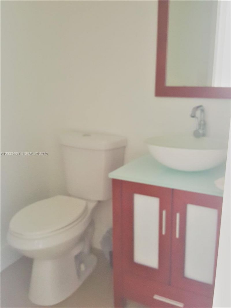 16919 N Bay Rd, Unit 608, Sunny Isles Beach, FL 33160 Photo