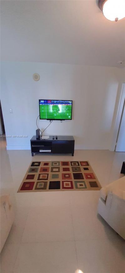 16919 N Bay Rd, Unit 608, Sunny Isles Beach, FL 33160 Photo