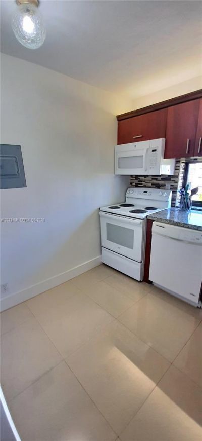 16919 N Bay Rd, Unit 608, Sunny Isles Beach, FL 33160 Photo