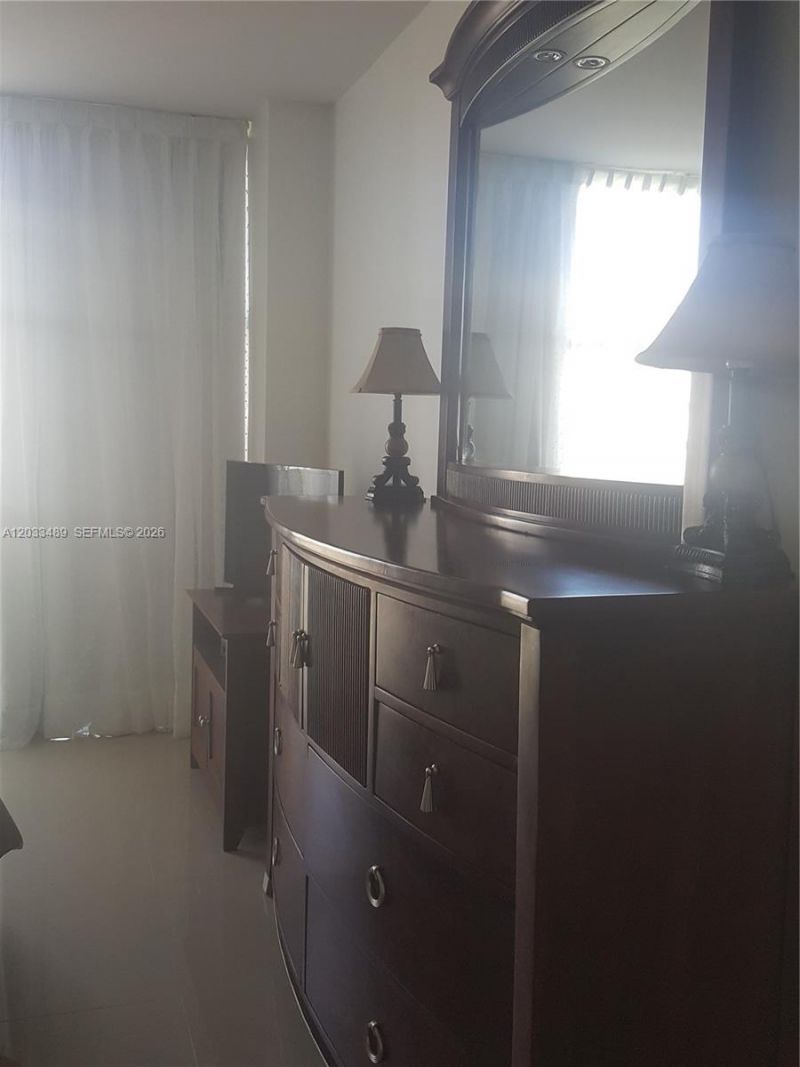 16919 N Bay Rd, Unit 608, Sunny Isles Beach, FL 33160 Photo
