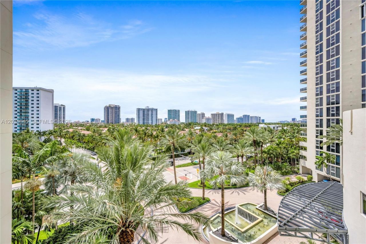 19333 Collins Ave, Unit 709, Sunny Isles Beach, FL 33160 Photo