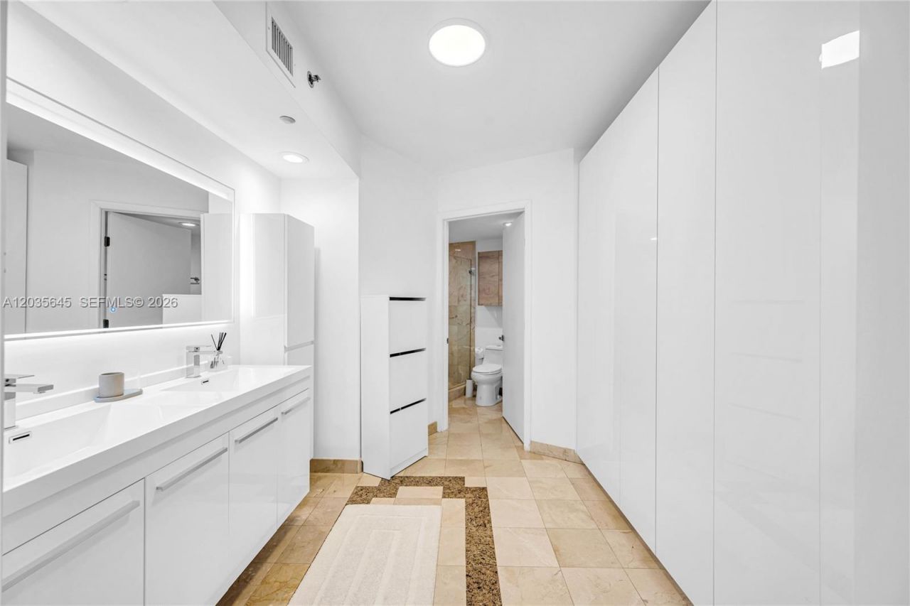 19333 Collins Ave, Unit 709, Sunny Isles Beach, FL 33160 Photo