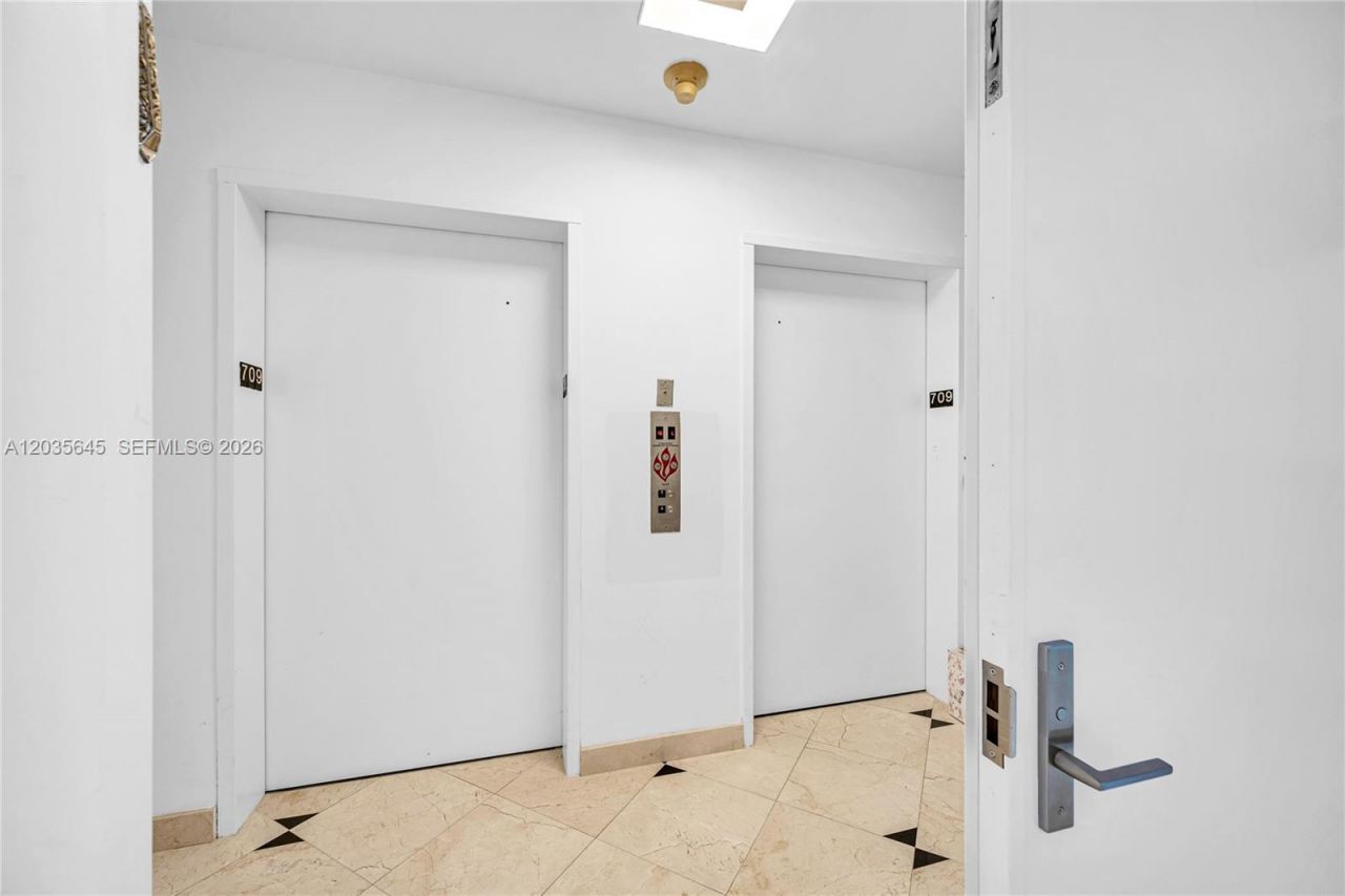 19333 Collins Ave, Unit 709, Sunny Isles Beach, FL 33160 Photo